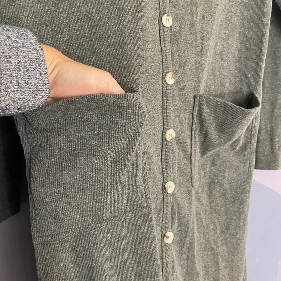 • oversized charcoal cardigan by alaster queen • - Picture 7 of 7